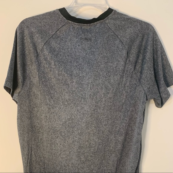 Spyder Active Grey Black Lightweight Short Sleeve T-Shirt - Picture 4 of 6